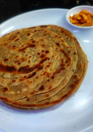 मसाला पुदीना लच्छा पराठा रेसिपी मुख्य फोटो
