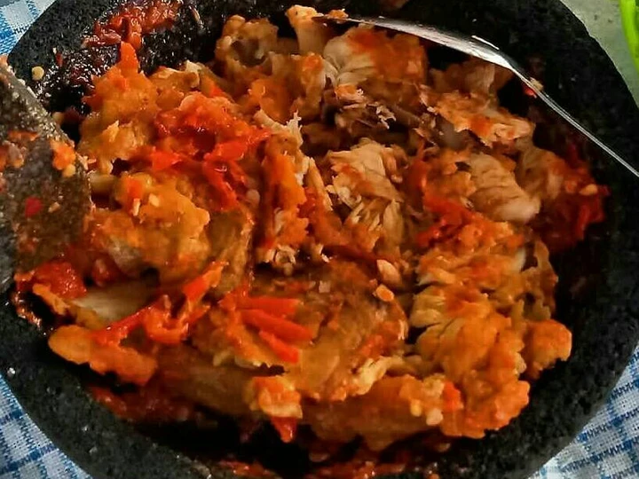 Langkah Mudah untuk Menyiapkan Resep Ayam geprek crispy sambel trasi bali yang Lezat Sekali Anti Ribet, Lezat Sekali