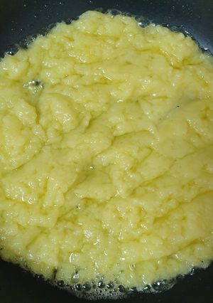 પોટેટો હલવો (Potato Halwa Recipe In Gujarati) રેસીપી મુખ્ય ફોટો