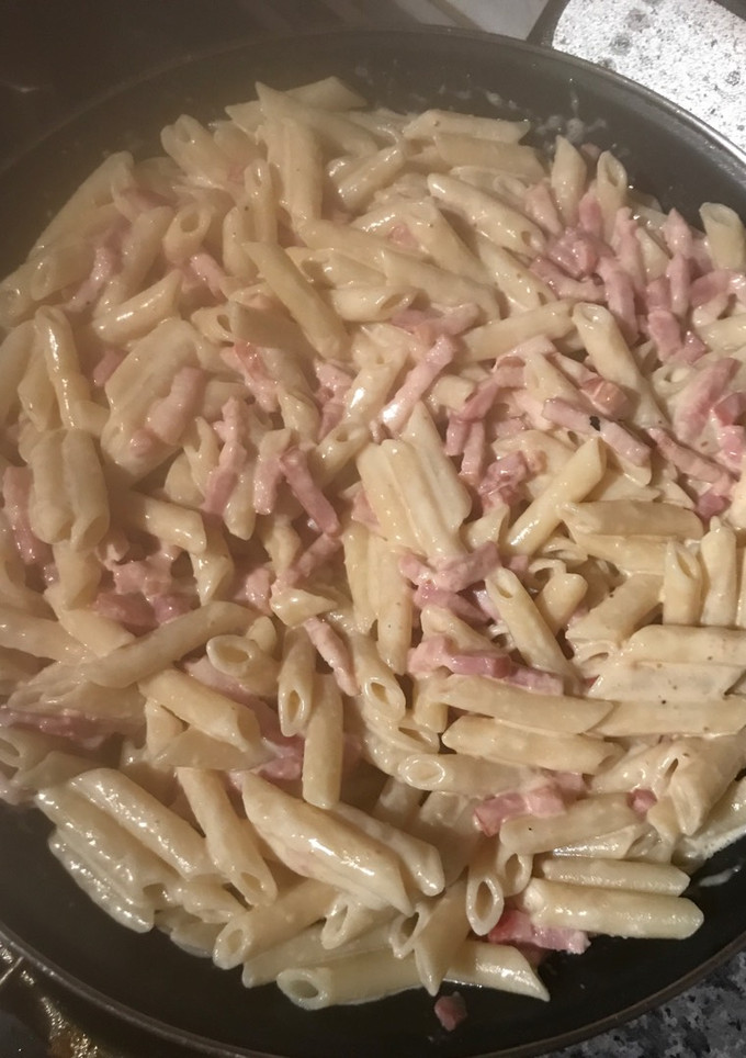 Una foto de Macarrones a los 4 Quesos