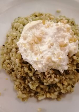 Foto di Riso al pesto pinoli e mozzarella di bufala