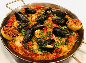 Φωτογραφία της συνταγής Παέλια (Paella) ισπανική με θαλασσινά, κοτόπουλο και τσορίθο