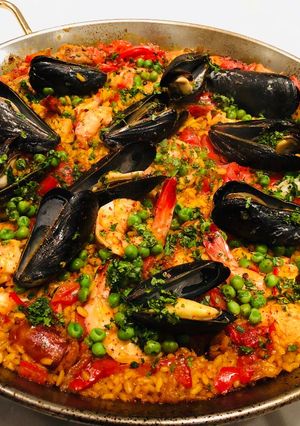Φωτογραφία της συνταγής Παέλια (Paella) ισπανική με θαλασσινά, κοτόπουλο και τσορίθο