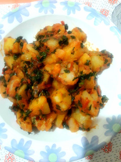મેથી બટાકા ભાજી(Methi Aloo Bhaji Recipe in Gujarati) રેસીપી મુખ્ય ફોટો