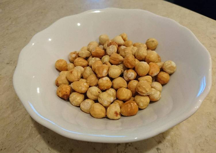 Recipe of Homemade Roasted Hazelnuts (Skinless)