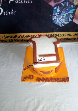 A picture of Vanilla fondant cake.
