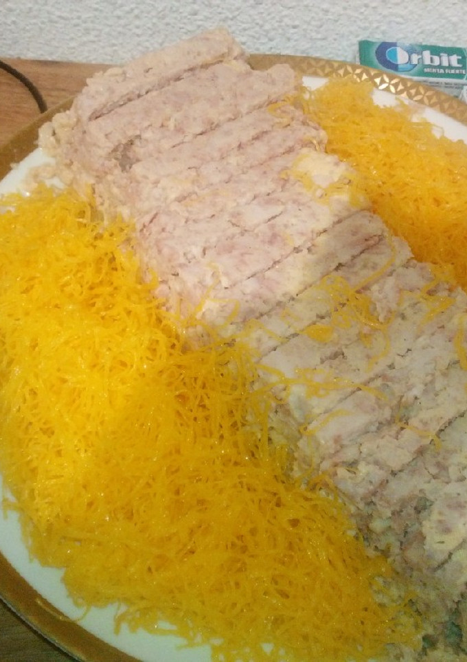 Una foto de Puding de pollo y jamón serrano
