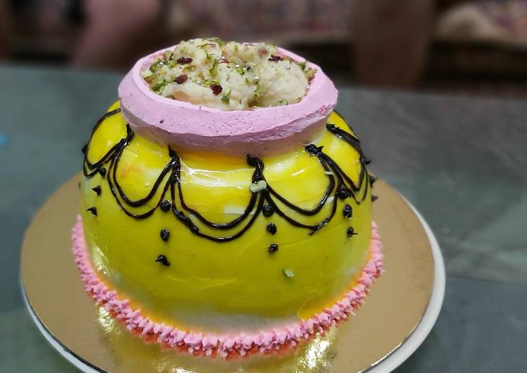 Steps to Make Ultimate Rasmalai handi cake