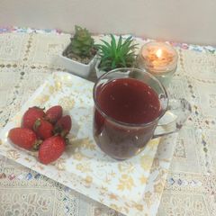 A picture of Strawberry sauce.