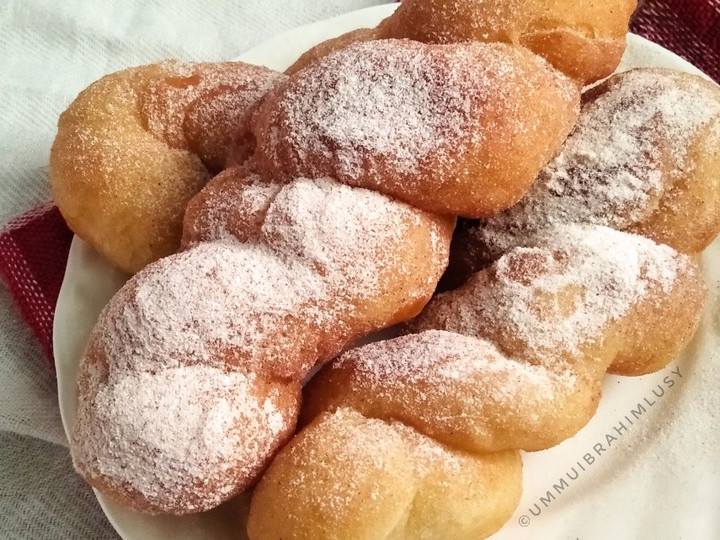 Bagaimana Menyiapkan Kkwabaegi (꽈배기) yang Enak Banget