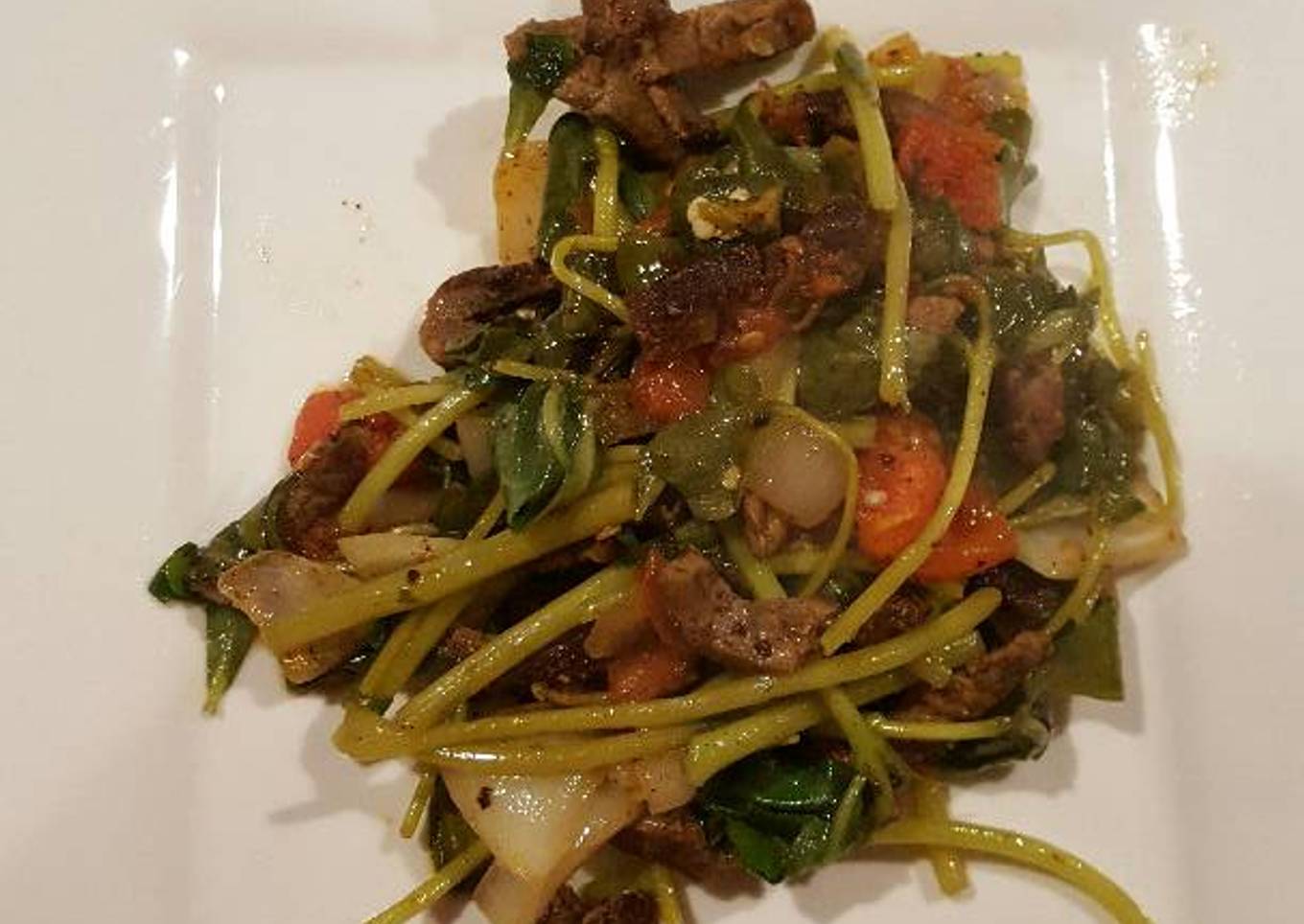 Carne de res con verdolagas