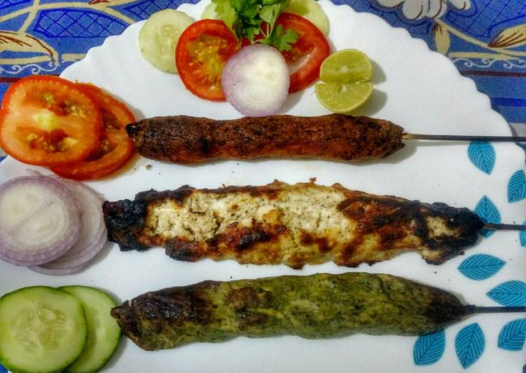 Recipe of Super Quick Tiranga Chicken Seekh Kebabs