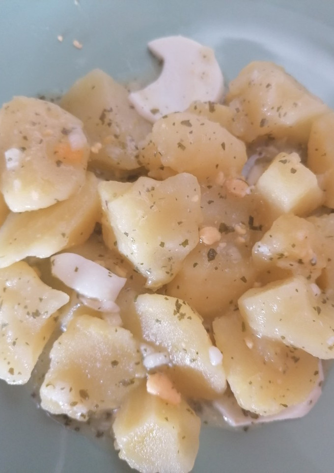 Una foto de Patatas en salsa verde con huevo