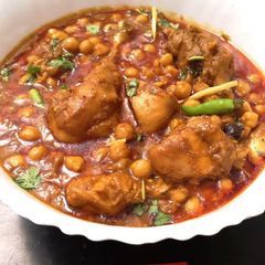 A picture of Lahori murg chanay.