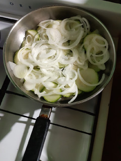 Una foto de Revuelto de zucchini