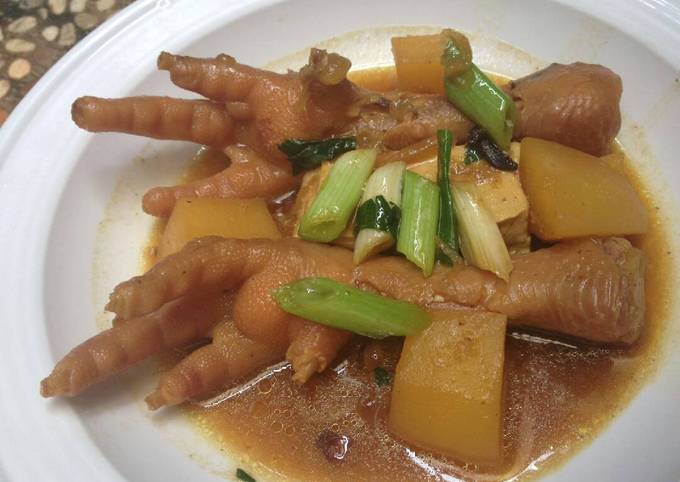 Resep Semur ceker kentang oleh Gabriella - Cookpad