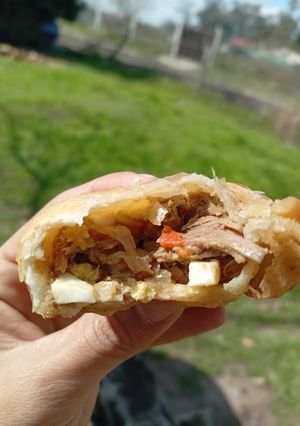 Una foto de Empanadas caseras ~ carne desmechada 👩🏻🍳🤤