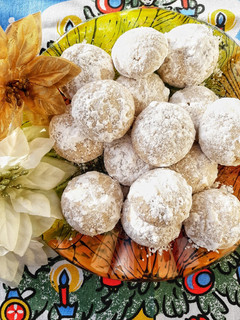 Una foto de Galletitas "Bola de nieve" - Snowball Cookies