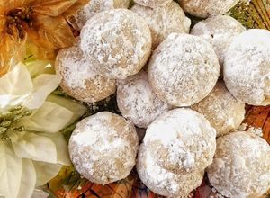 Una foto de Galletitas "Bola de nieve" - Snowball Cookies