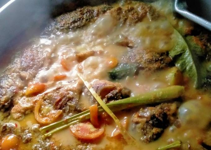 Ikan nila bumbu rujak ala bunda Titi