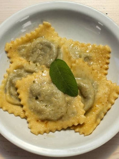 Foto di Ravioli con spinaci e Robiola di capra