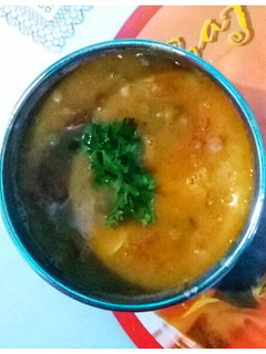 அரைத்து விட்ட துவரைக்கா சாம்பார் (Thuvaraikkai sambar recipe in tamil) செய்முறை முக்கிய புகைப்படம்