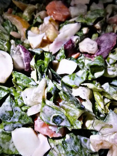 A picture of Healthy green salad.
