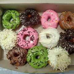 A picture of Donat Empuk Ekonomis.