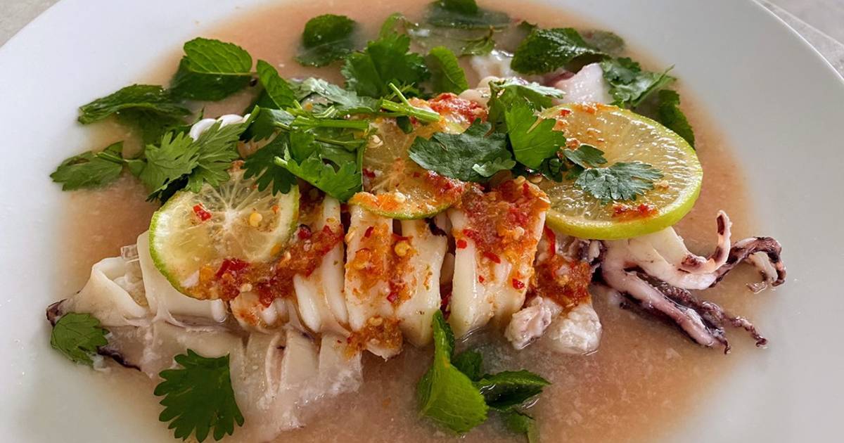 Steam Squid with Spicy chili Lime Sauce Recipe by Pakprawee Cookpad