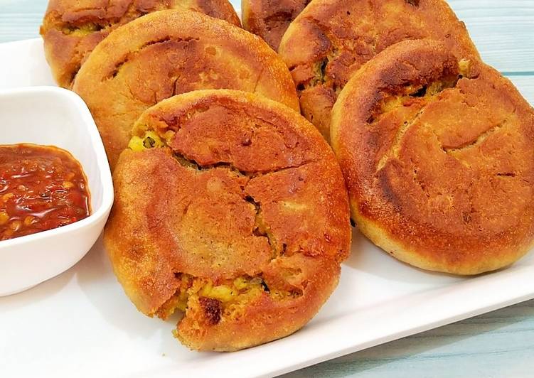 Recipe of Favorite Stuffed Bafla Bati