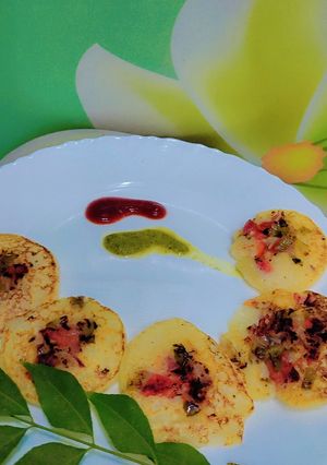 सूजी दही इडली (स्पाट इडली) रेसिपी मुख्य फोटो