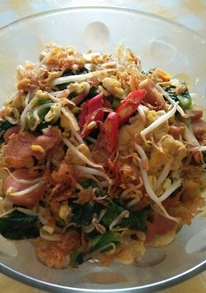 Foto resep Tumis Sawi Toge Telor Sosis Komplit