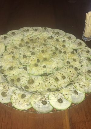 Una foto de Carpaccio de zapallitos