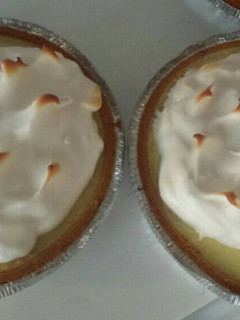 A picture of Key lime pie.