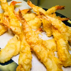 A picture of How to cook crispy prawn tempura.