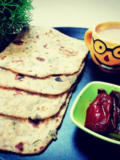 कसूरी मेथी पराठा (Kasuri Methi Paratha Recipe In Hindi) रेसिपी मुख्य फोटो