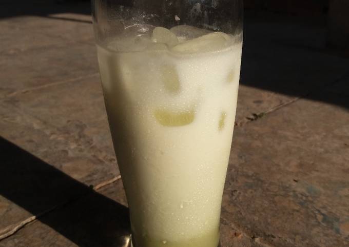 Cara Gampang Membuat Matcha Milk, Bisa Manjain Lidah