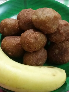 தலைப்பு: வாழைப்பழம் போண்டா(Banana Bonda) செய்முறை முக்கிய புகைப்படம்