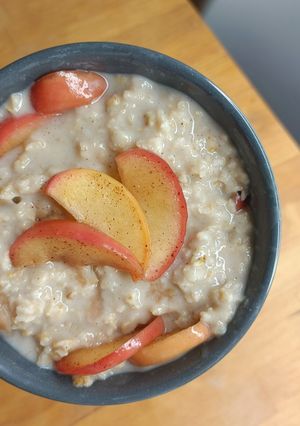 Une photo de 🌱 Porridge Pomme Cannelle