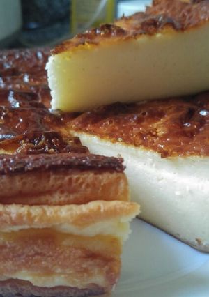 Una foto de Tarta de queso al horno(sin lactosa)