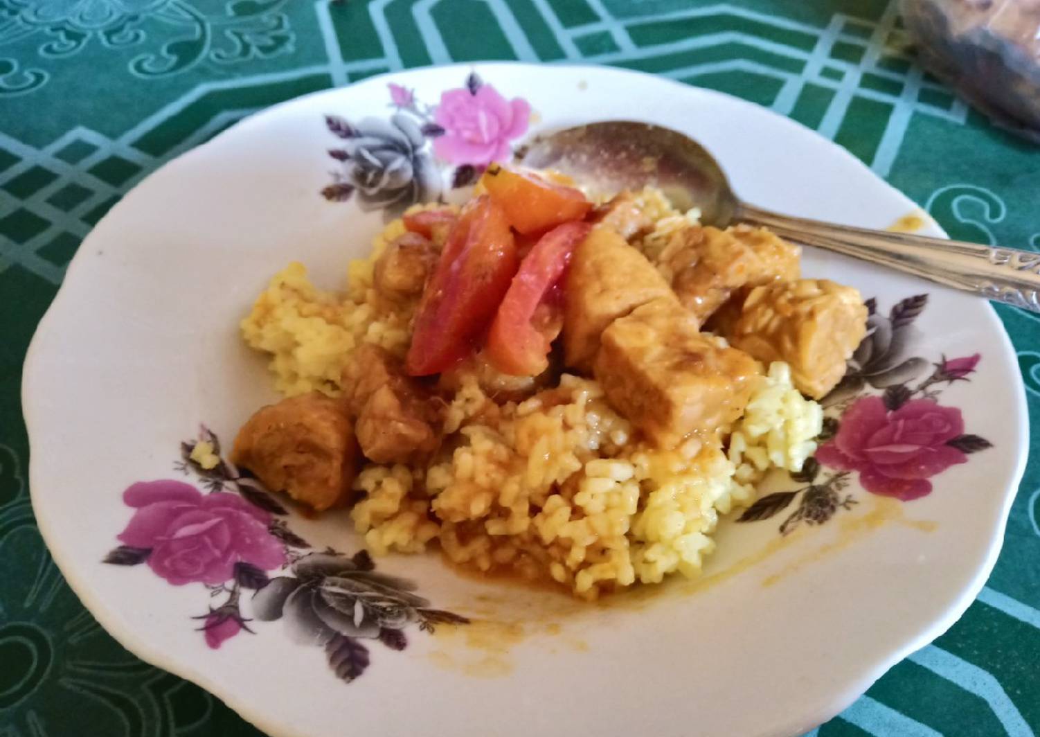 Resep Nasi Kuning Dengan Kari Modifikasi (ala emak