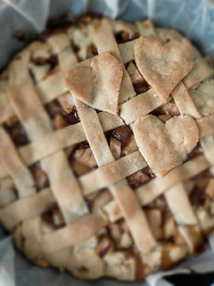 Una foto de Tarta de manzana🍏🍎Pie de manzana 🍏🍎Apple pie 🍏🍎