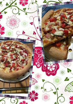 Foto resep Pizza dengan toping sosis