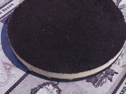 Una foto de tarta de oreo con cuajada