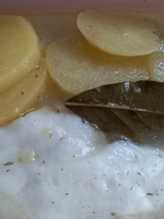 Una foto de 186. Filete de merluza con patatas