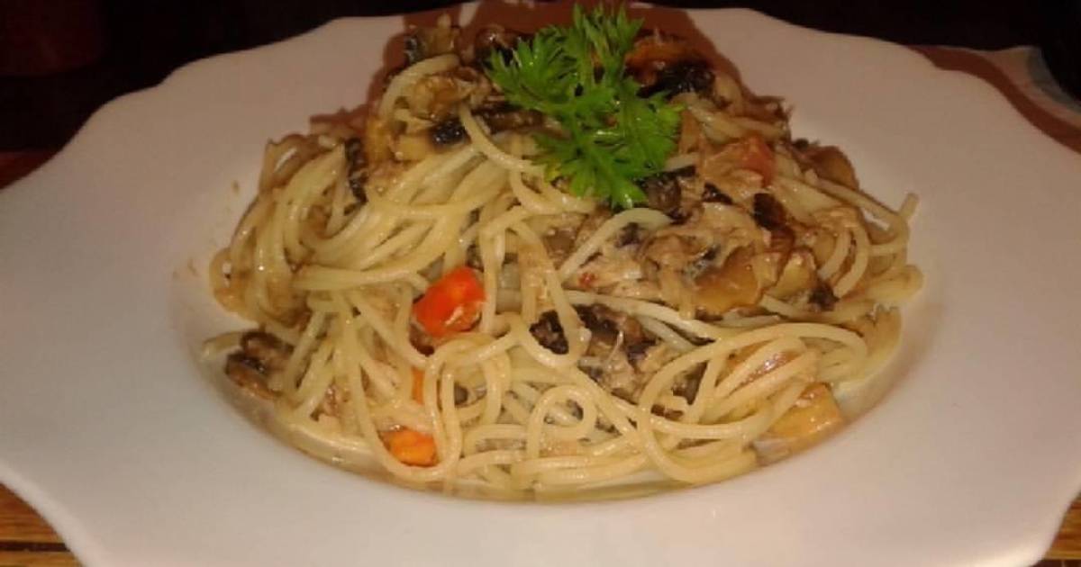  Resep  Spaghetti  Aglio  Olio  Tuna Chunk oleh Windy Artika 