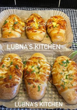 A picture of Chicken & Cheese Buns:.