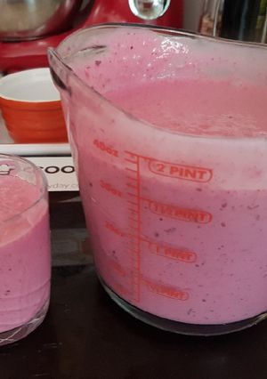A picture of Mixed Berry Milk shake 😍.