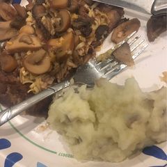 A picture of Mashed potatoes ￼.
