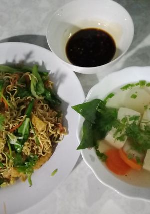 Hình của món Mì xào ngũ sắc.